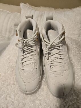 New Jordan Women’s Mid-Top Sneakers in White